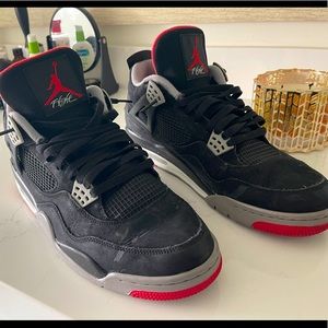 Bred Jordan 4 beaters to heaters